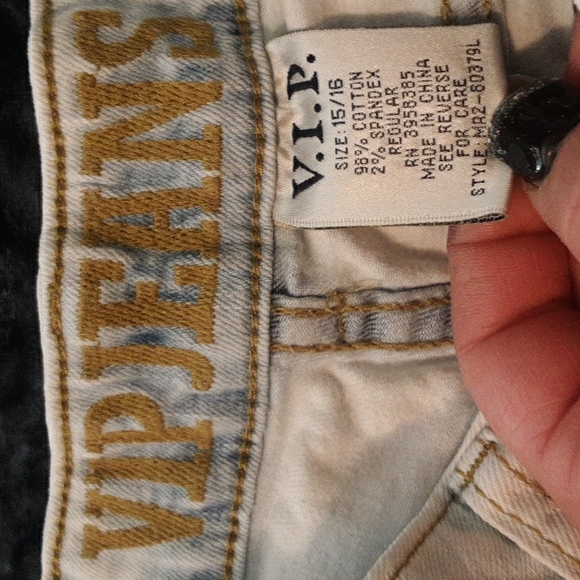 VIP JEANS - Picture 1 of 3